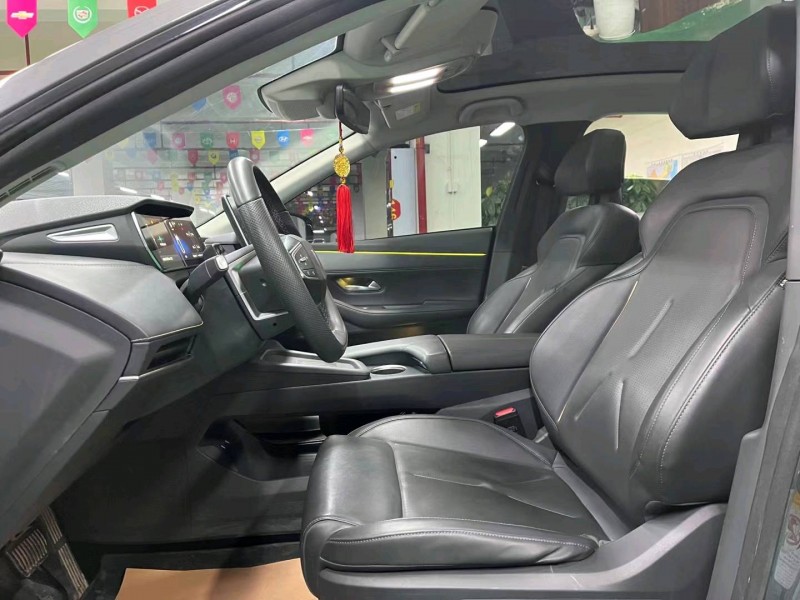 成都23年长安汽车深蓝4