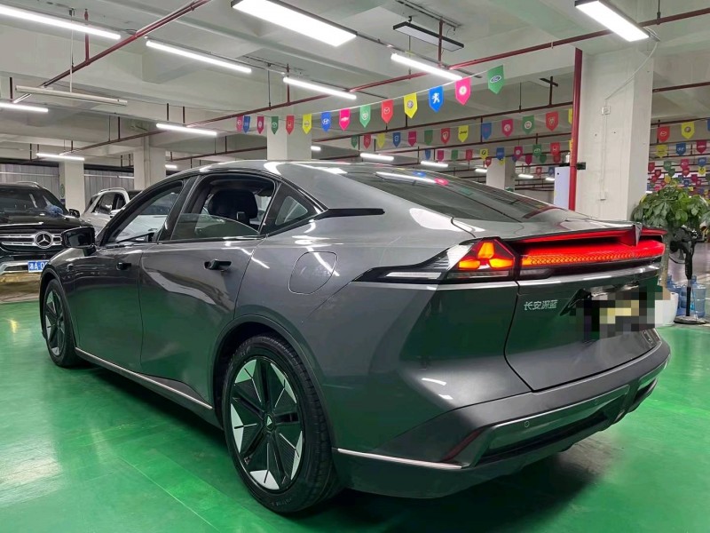 成都23年长安汽车深蓝7