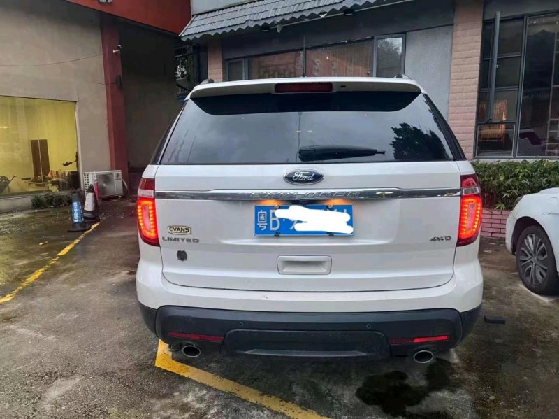 广州14年福特探险者9