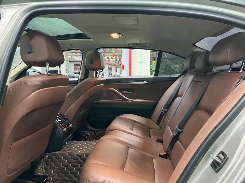 成都16年宝马5系4