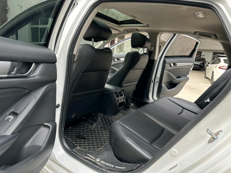 徐州22年本田雅阁4