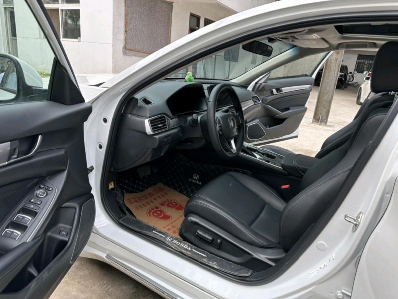 徐州22年本田雅阁8