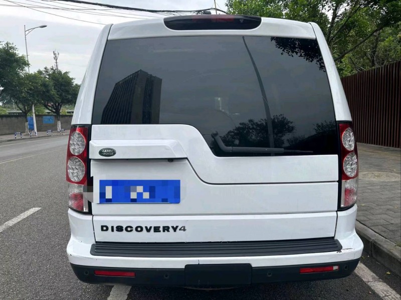 重庆10年路虎发现7