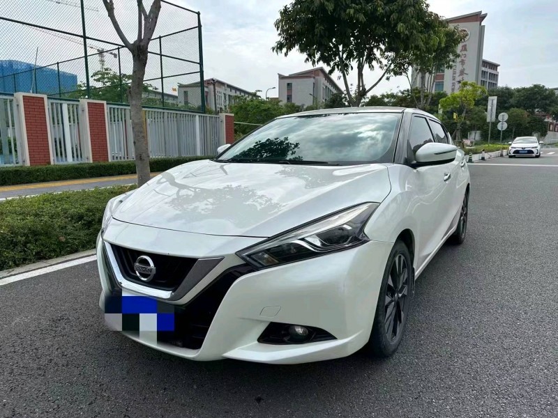 廈門20年日產藍鳥5