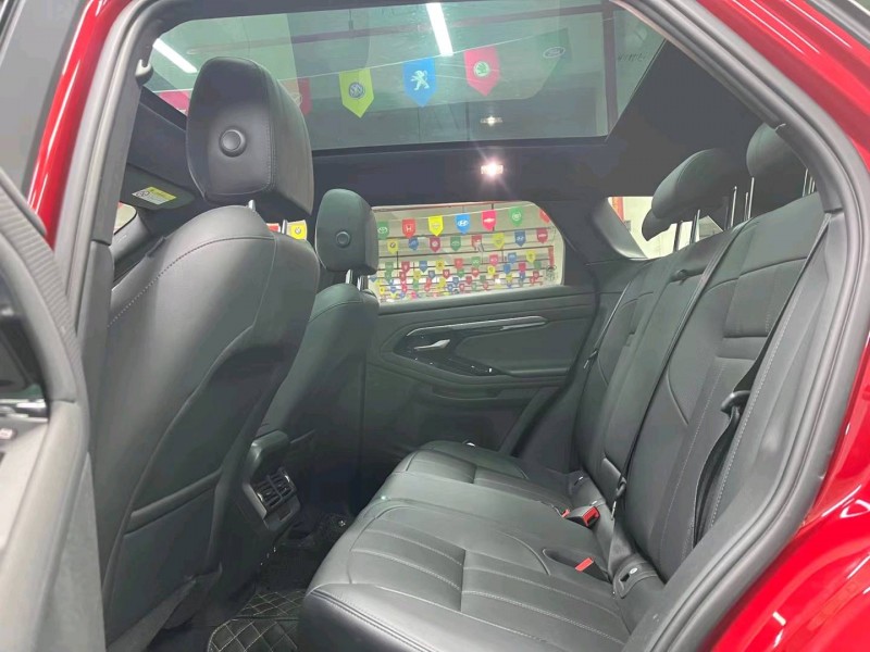 成都20年路虎极光6