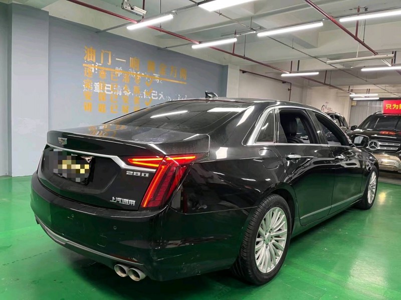 成都20年凯迪拉克CT68