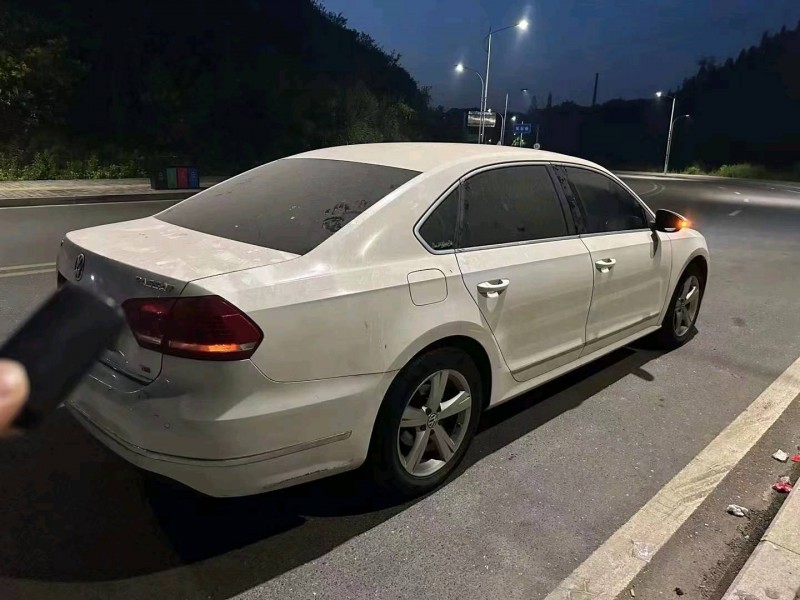 重庆14年大众帕萨特4
