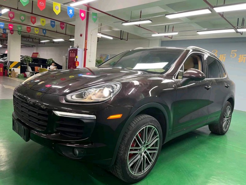 成都17年保时捷卡宴2