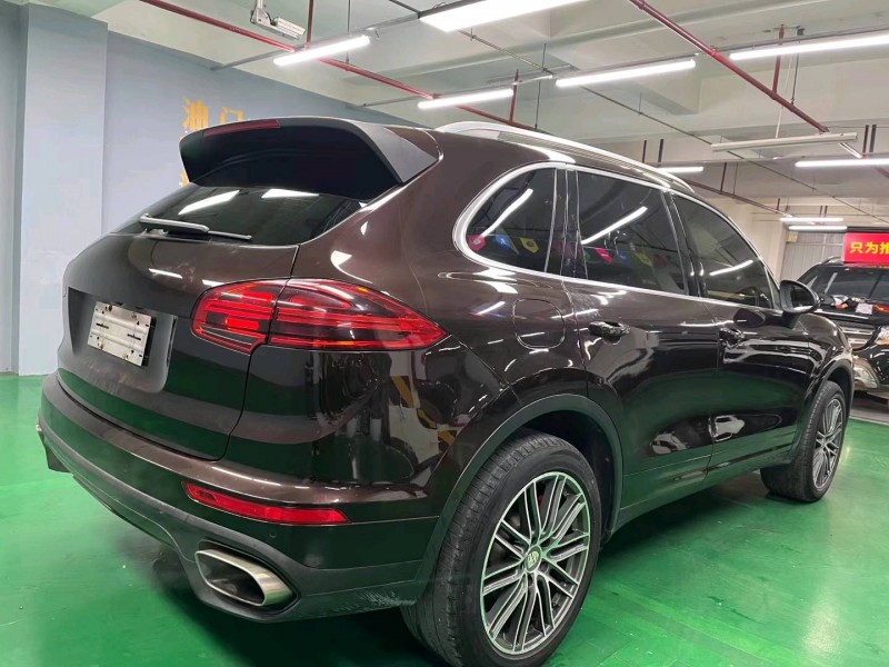 成都17年保时捷卡宴8