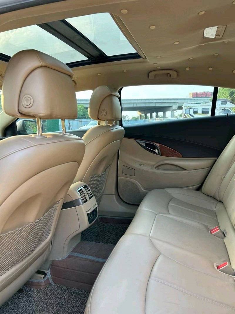 武汉11年别克君越9