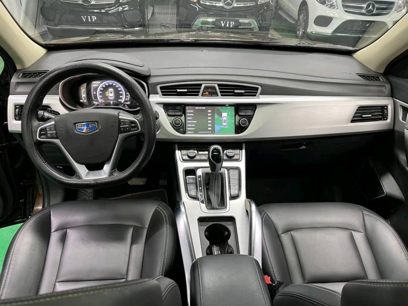 成都17年吉利博越6