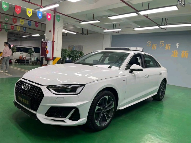 成都23年奥迪A4L3