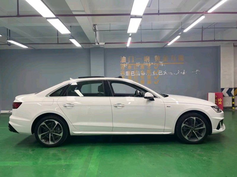 成都23年奥迪A4L8