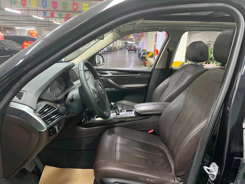 成都16年宝马X54