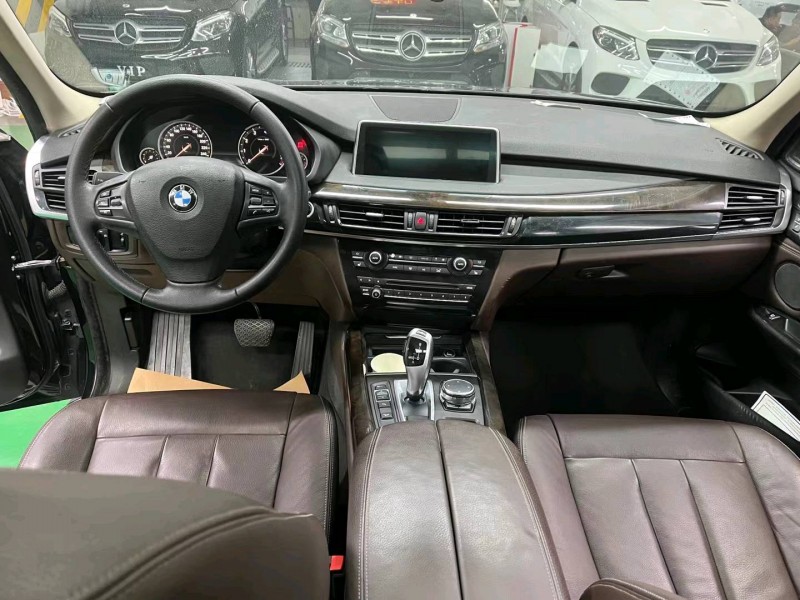 成都16年宝马X55