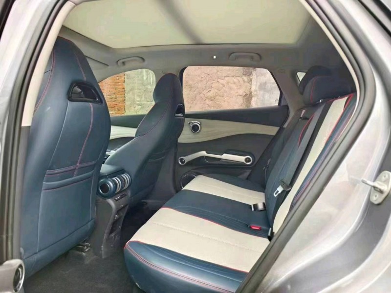 东营23年比亚迪元8