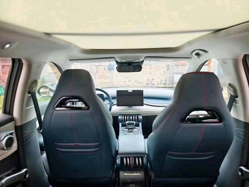 东营23年比亚迪元9