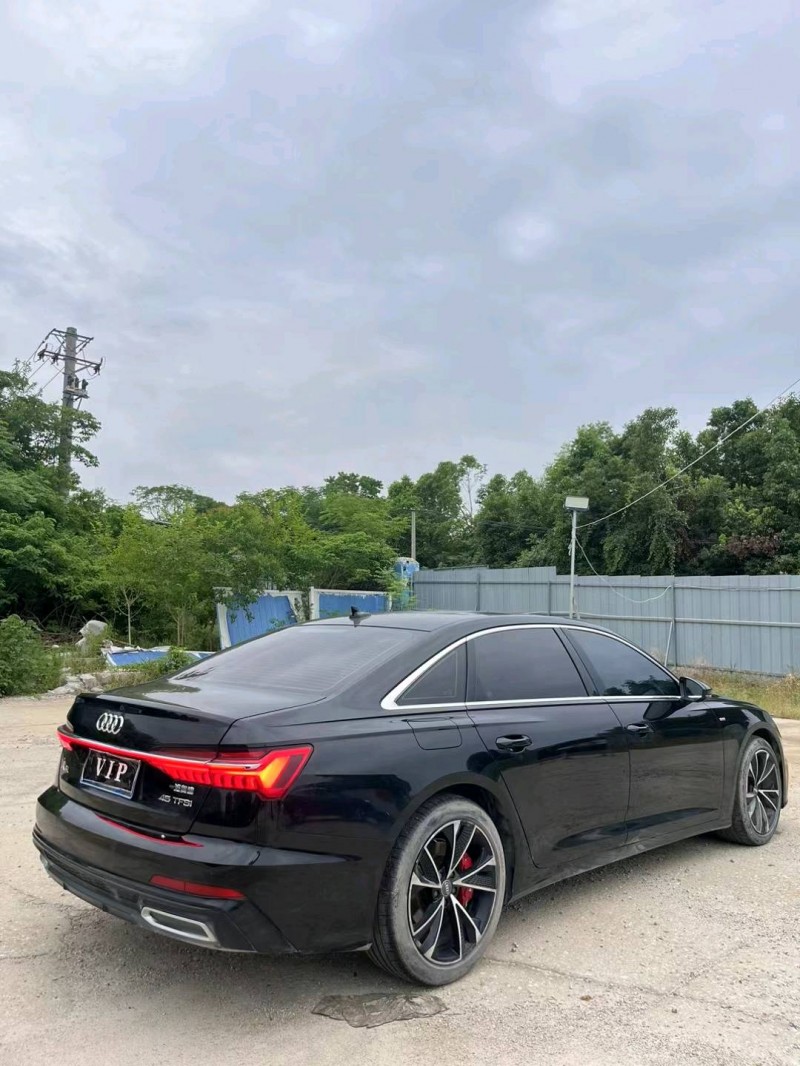 武汉21年奥迪A6L5