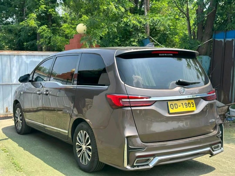 青岛21年别克GL89