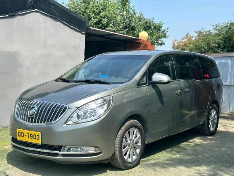 青岛13年别克GL82