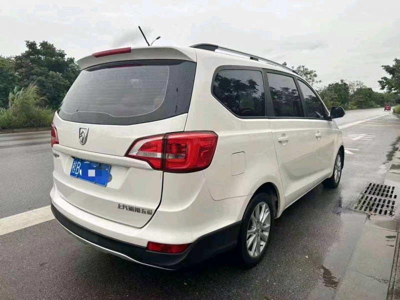 汕頭16年寶駿7305