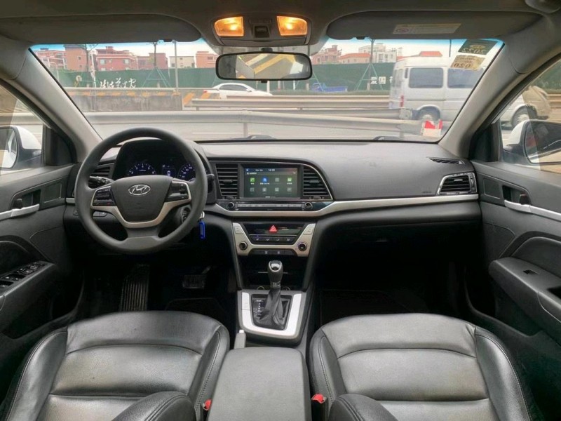 佛山18年现代领动8