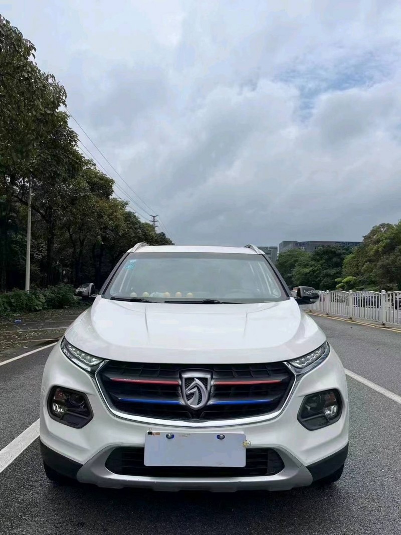 珠海18年寶駿5101