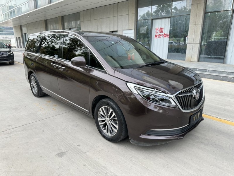 济宁17年别克GL82