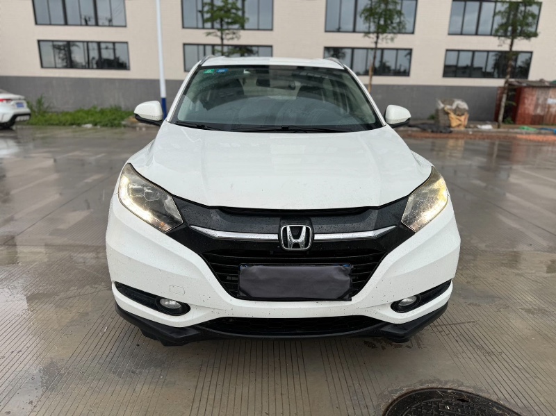 深圳17年本田缤智1