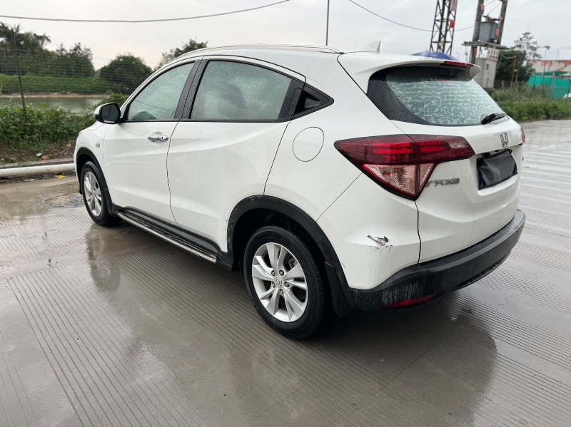 深圳17年本田缤智7