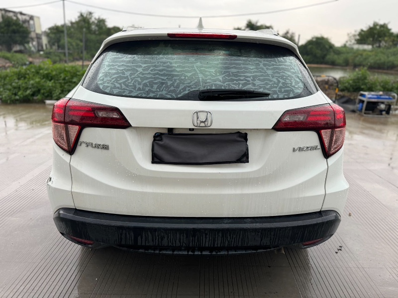 深圳17年本田缤智8