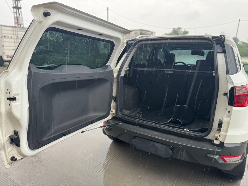 汕头14年福特翼搏9