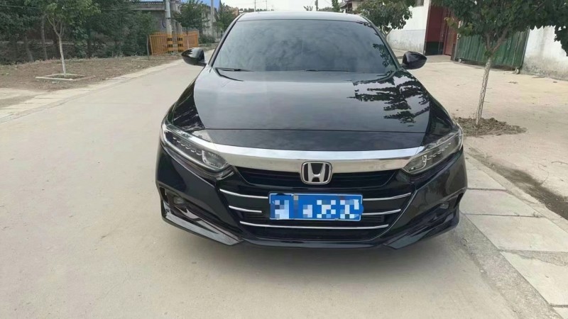 济宁23年本田雅阁1