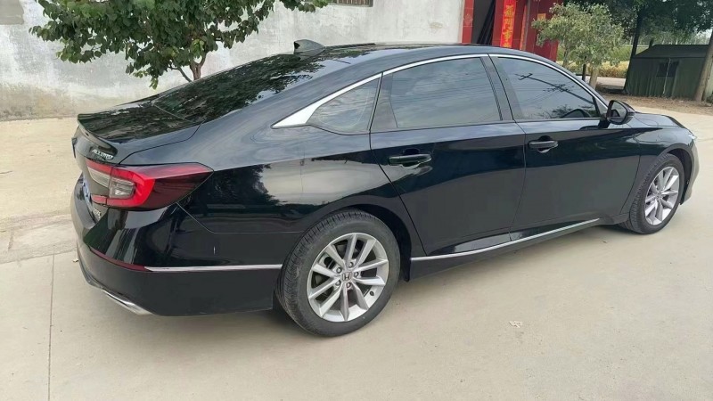 济宁23年本田雅阁3