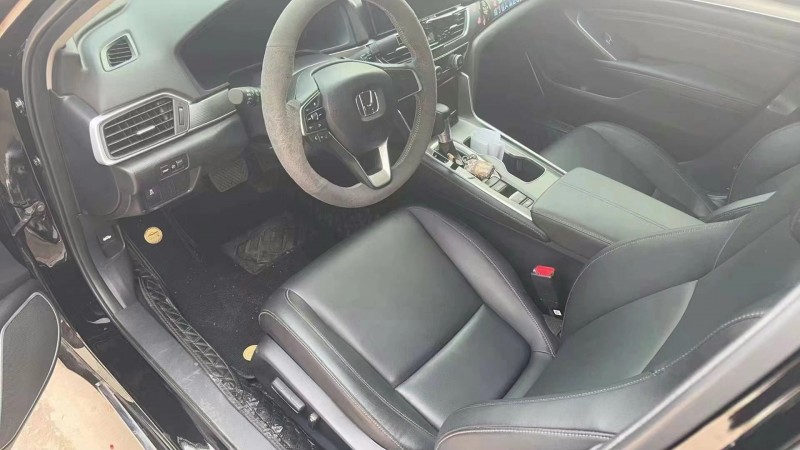 济宁23年本田雅阁4