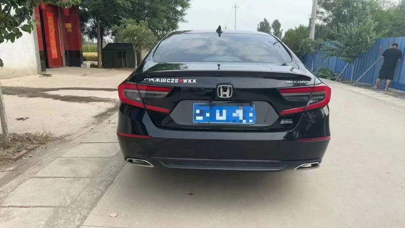 济宁23年本田雅阁6