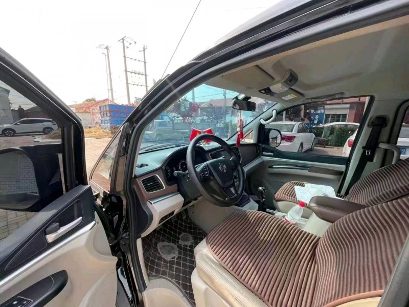 邯郸21年东风菱智8