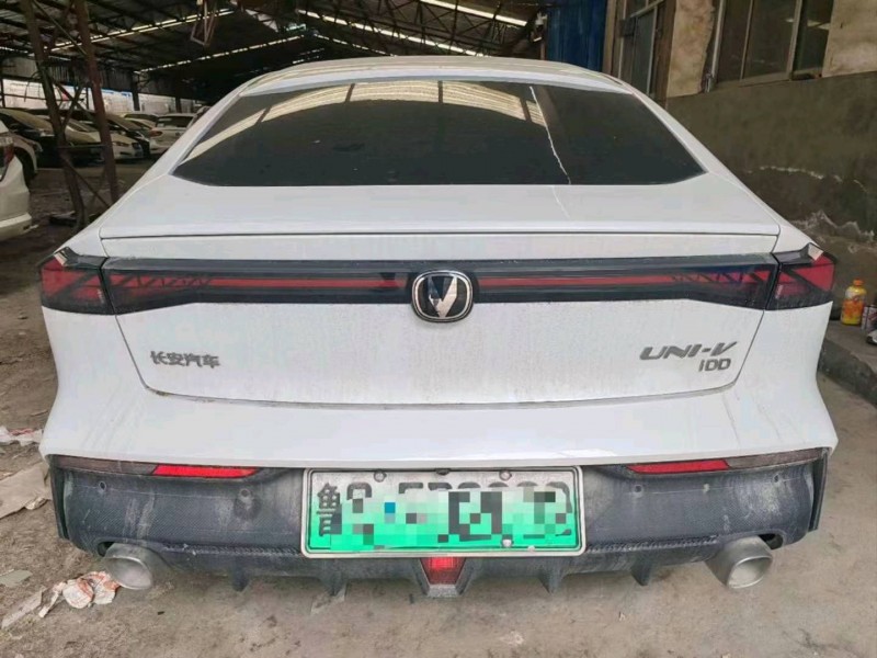 东营23年长安汽车UNI-V8