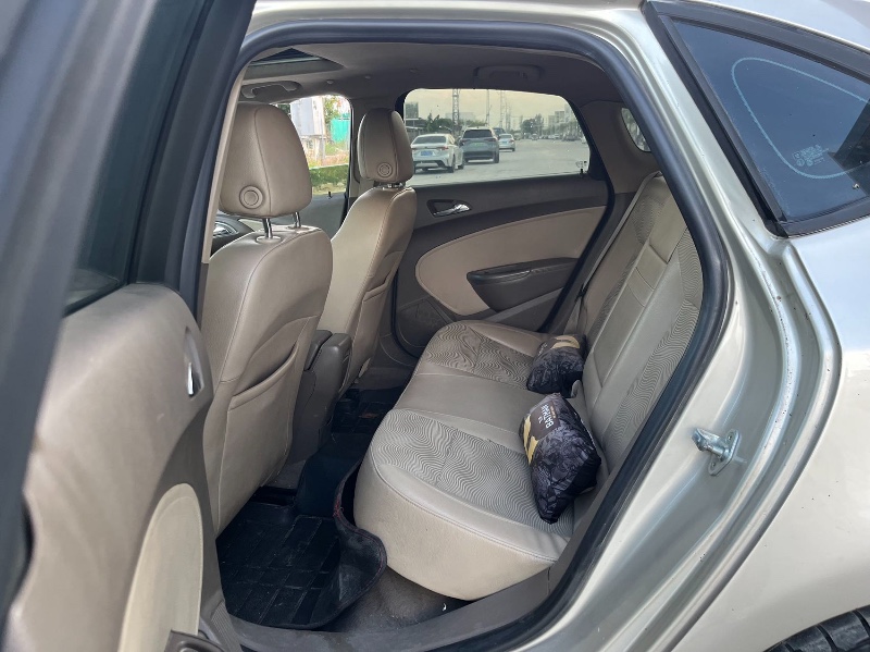 汕头11年别克英朗5