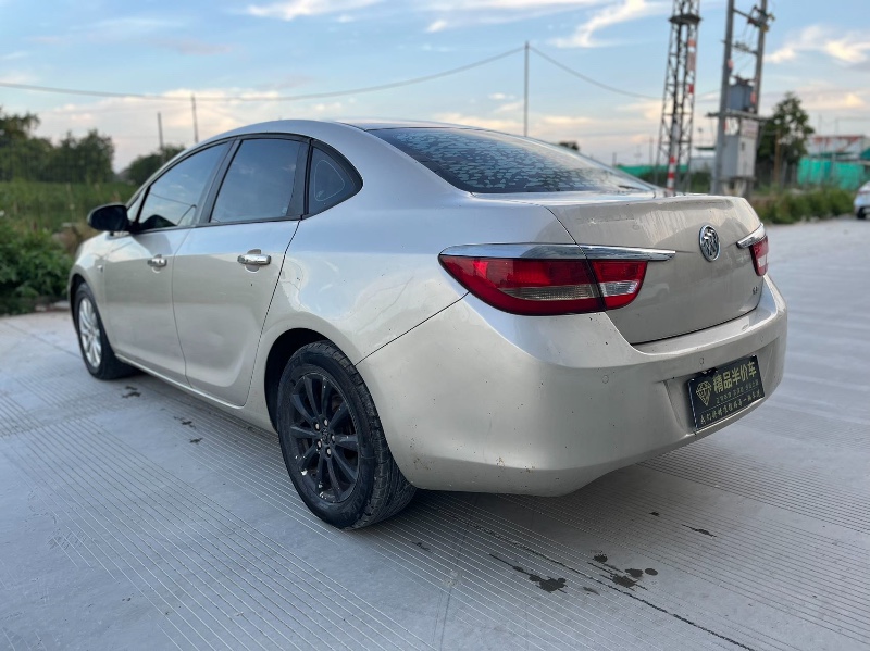 汕头11年别克英朗7