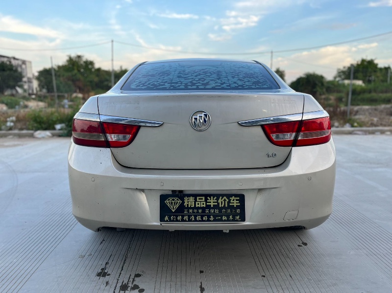 汕头11年别克英朗8