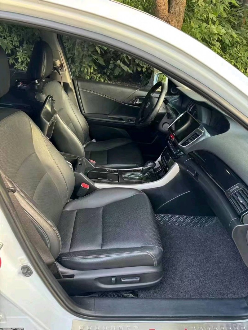 常州17年本田雅阁3