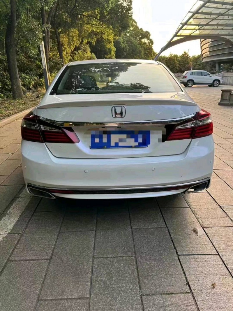 常州17年本田雅阁5