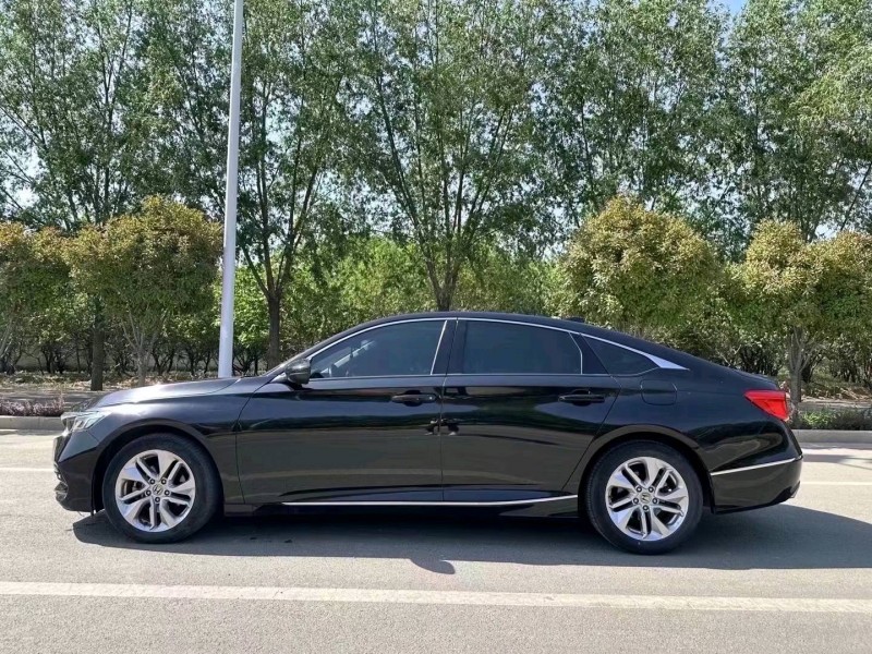 枣庄18年本田雅阁7