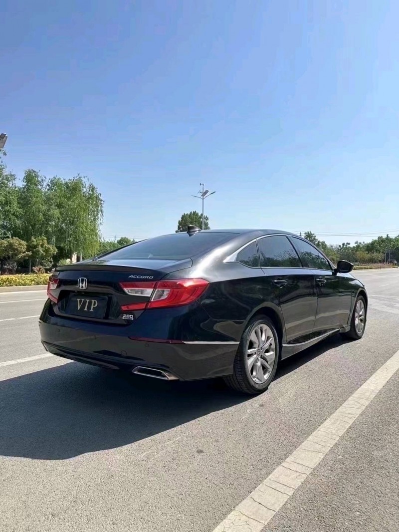 枣庄18年本田雅阁8