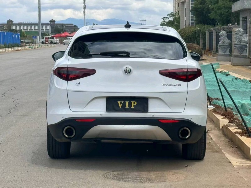 昆明19年阿爾法·羅密歐Giulietta2