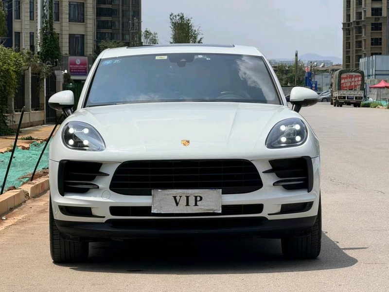 昆明20年保時捷Macan1