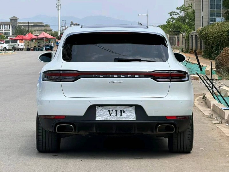 昆明20年保時捷Macan5