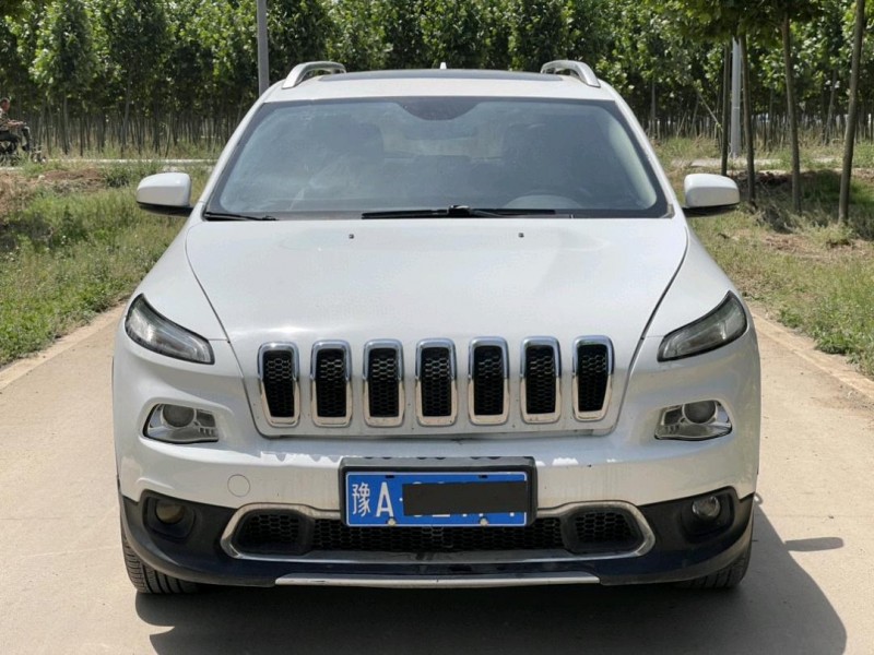 新鄉19年Jeep自由光1