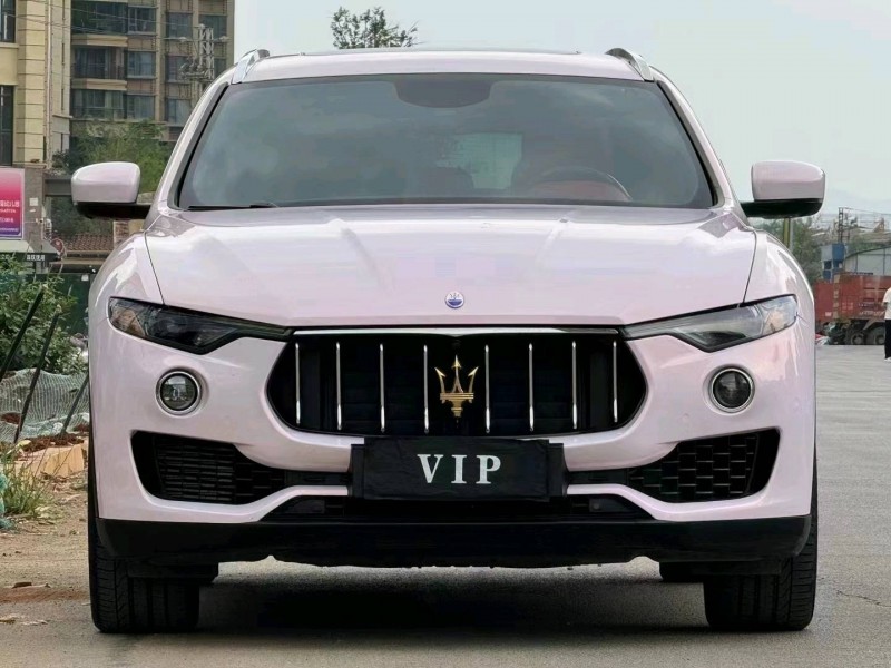 昆明17年瑪莎拉蒂Levante1